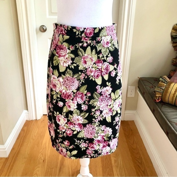 Anthropologie Maeve Skirt Floral Pencil Black Pink Multi Knit (S) - Picture 1 of 8